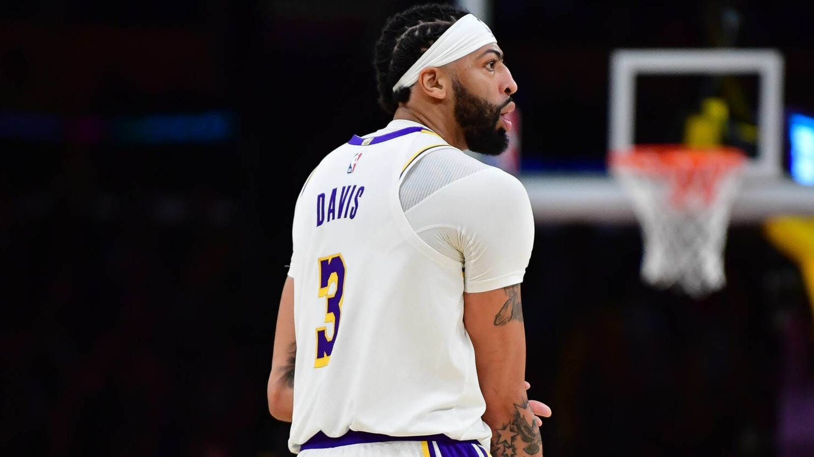 Lakers in Trouble? Facing Play-in Game as Star AD Suffers Injury